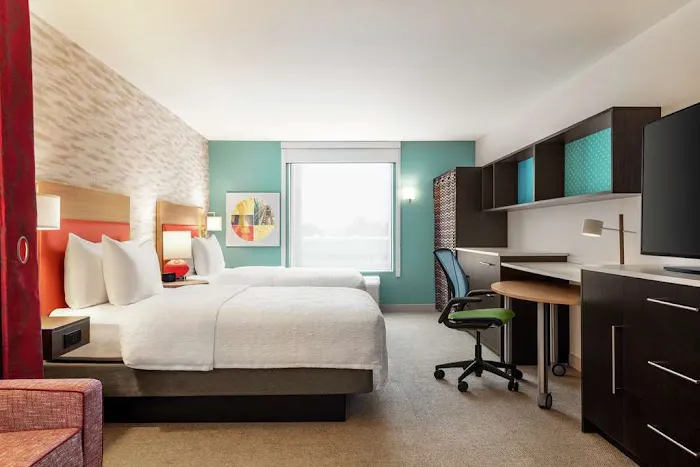Home2 Suites by Hilton Milwaukee West 4