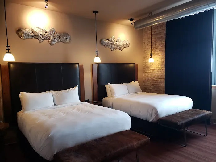 The Iron Horse Hotel 5