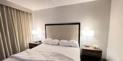 Embassy Suites by Hilton Milwaukee Brookfield