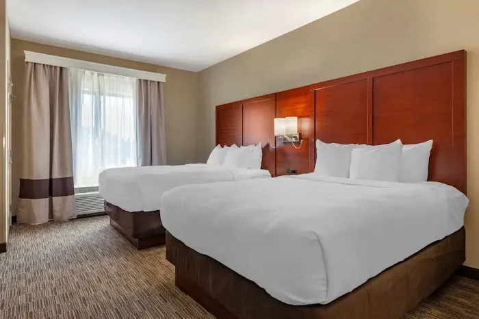 Holiday Inn Express & Suites Milwaukee NW – Park Place by IHG 5