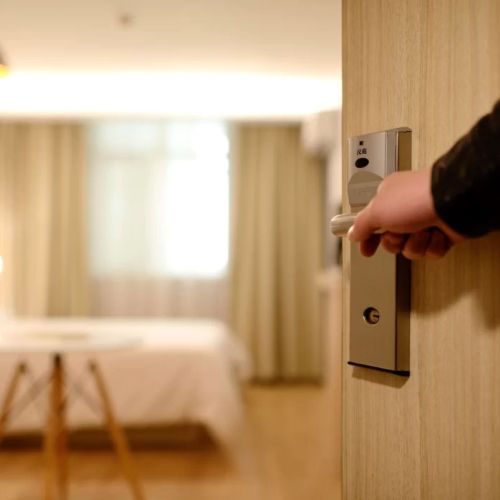 Practical Tips for Booking Hotels on a Tight Budget That Really Work