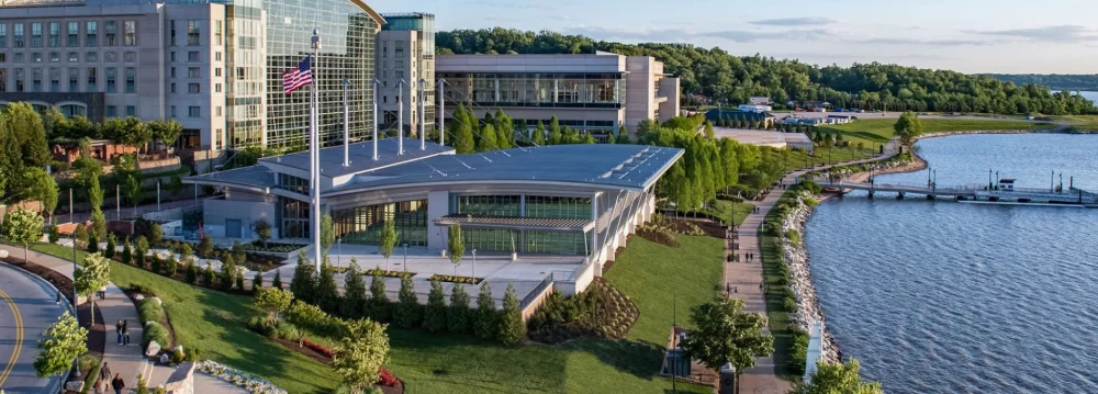 Hotels Near Me with Shuttle to Convention Centers: Convenient Stays for Business Travelers