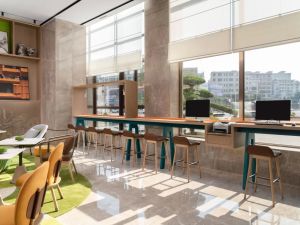 Hotels Near Me with Free Parking and Breakfast: How to Find the Best Deals