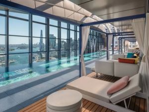 Discover Top Hotels Near Me with Poolside Bars for an Unforgettable Stay