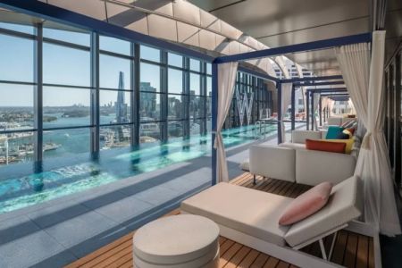 Discover Top Hotels Near Me with Poolside Bars for an Unforgettable Stay