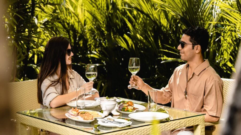 Hotels with Best In-House Dining Options: A Culinary Journey at Your Stay