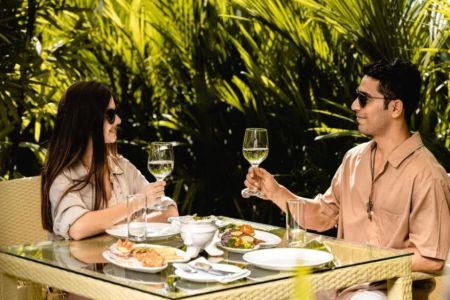 Hotels with Best In-House Dining Options: A Culinary Journey at Your Stay