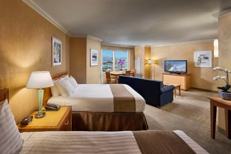 Best Hotels Near Me with Family Suites for Comfortable Group Stays
