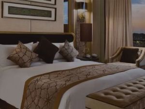 Finding a Hotels Near Me: Tips for Booking the Perfect Stay