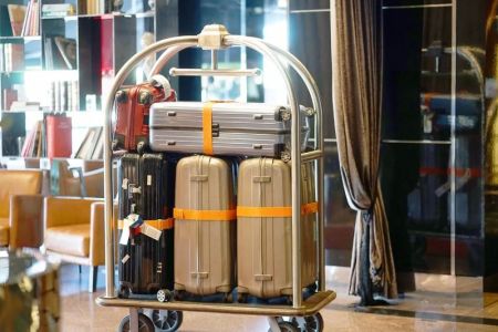 How to Find the Best Hotels Near Me with Luggage Storage Options