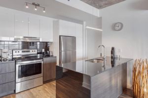 What Hotels Have Kitchens Near Me | Top Options for Comfortable Extended Stays