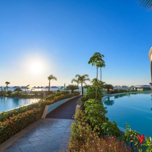 Best Hotels Offering Free Airport Transfers for Convenient Travel