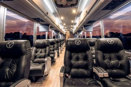 Top Hotels with the Best Shuttle Service to Tourist Attractions