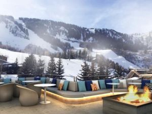 Best Hotels Near Ski Resorts with Shuttle Service for Easy Access