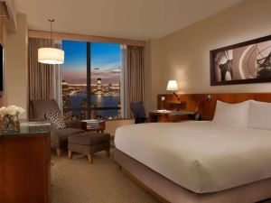 Hotels with Best Business Center Facilities for Productive Travel