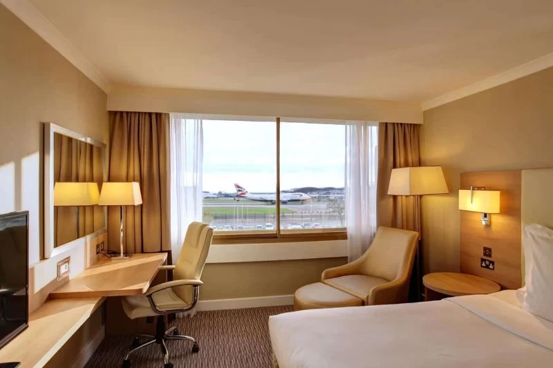 Hotels Near Me with Shuttle to City Center and Airport: Convenience and Comfort
