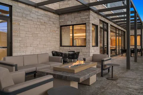 SpringHill Suites Menomonee Falls 4