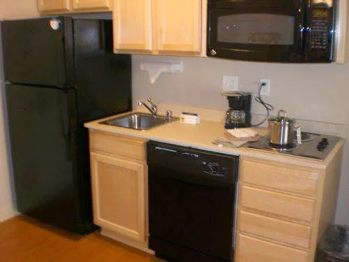 Candlewood Suites Milwaukee Brown Deer by IHG 4