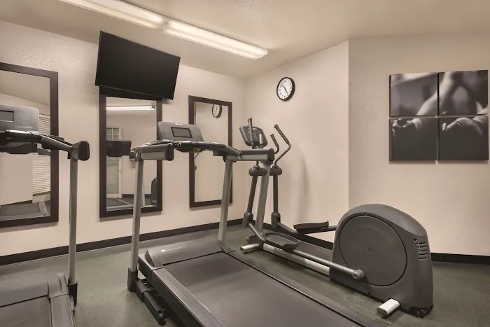 Country Inn & Suites by Radisson, Germantown, WI 4