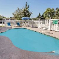 Baymont by Wyndham Mequon Milwaukee Area ico