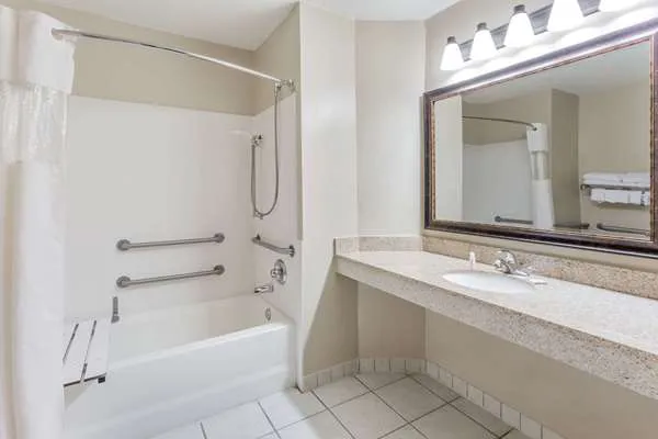 Baymont by Wyndham Mequon Milwaukee Area 4