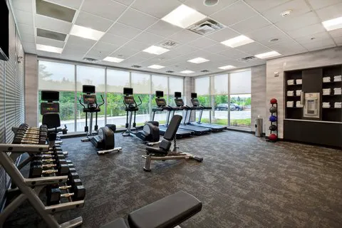 Fairfield Inn & Suites Milwaukee North 4