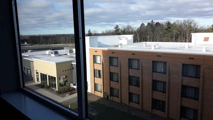 Hampton Inn by Hilton Glendale Milwaukee 4