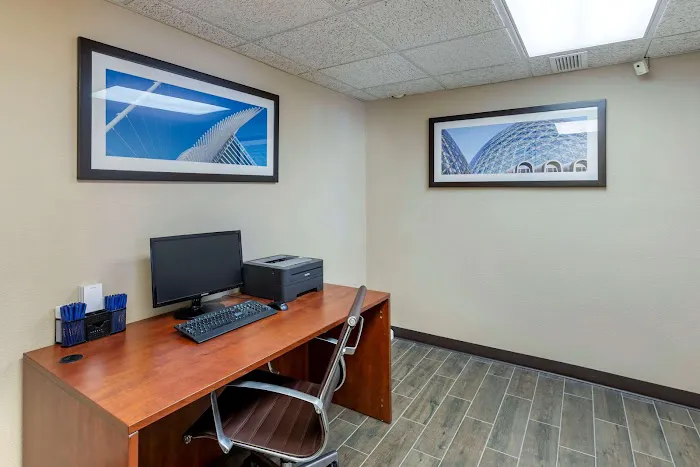 Comfort Inn & Suites Jackson - West Bend 4