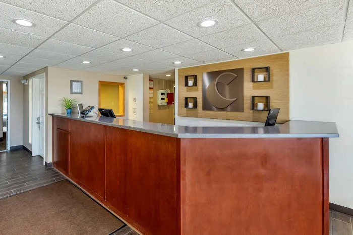 Comfort Inn & Suites Jackson - West Bend 4