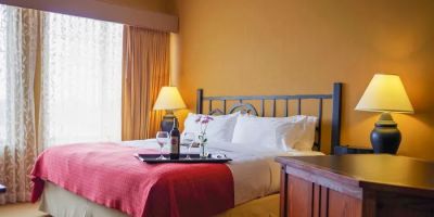 Holiday Inn Pewaukee-Milwaukee West by IHG