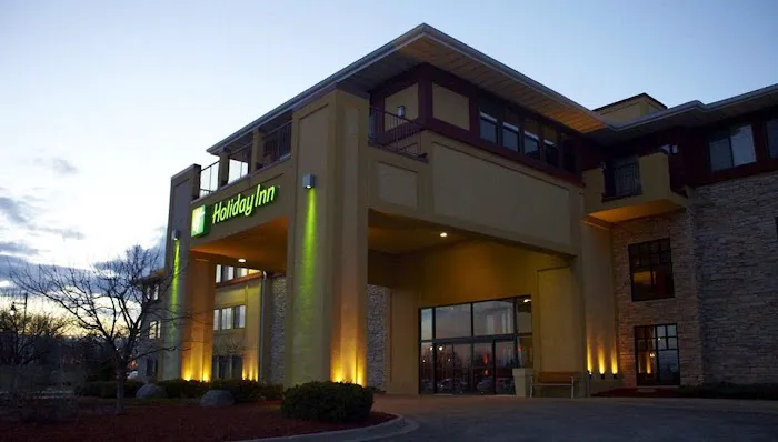 Holiday Inn Pewaukee-Milwaukee West by IHG 4