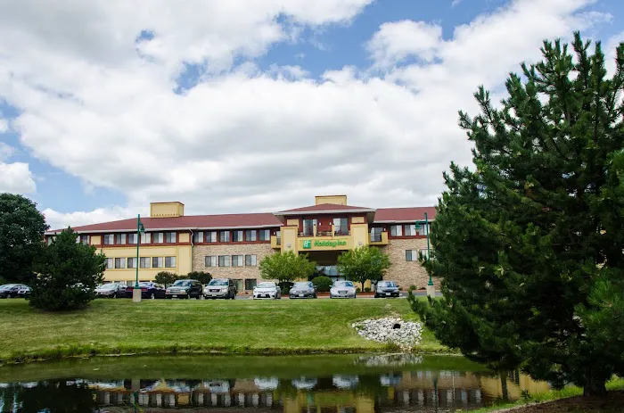Holiday Inn Pewaukee-Milwaukee West by IHG 4