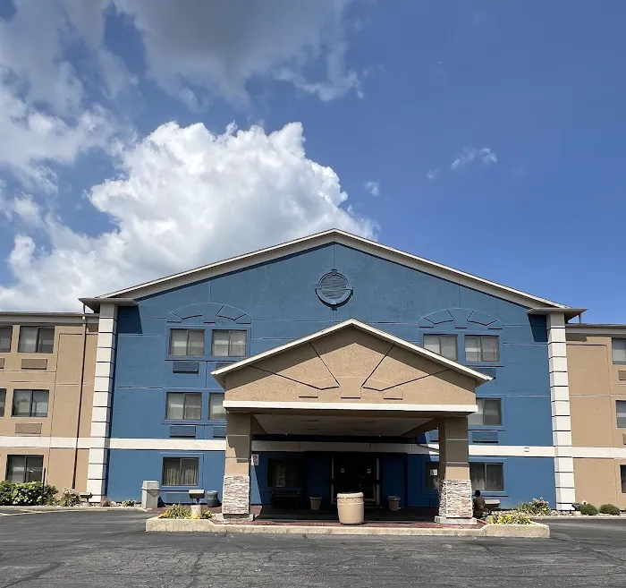 AmericInn by Wyndham Glendale/Milwaukee 4