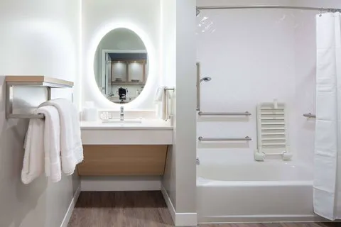 TownePlace Suites Milwaukee West Bend 4