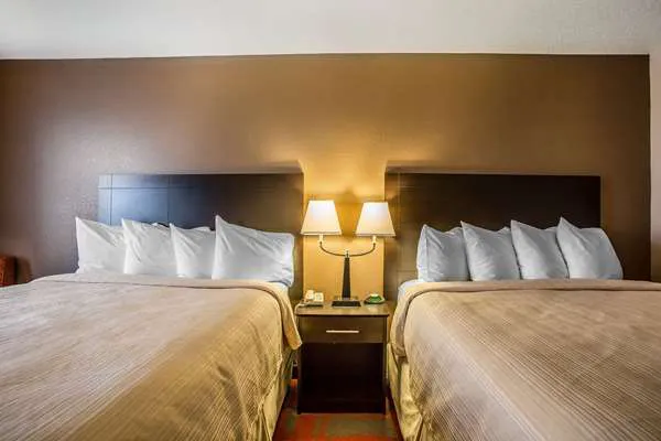 Quality Inn & Suites 4