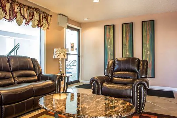 Quality Inn & Suites 4