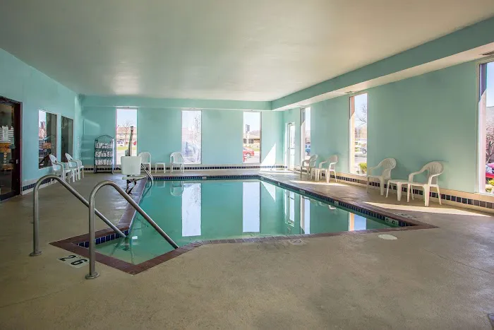 Quality Inn & Suites 4