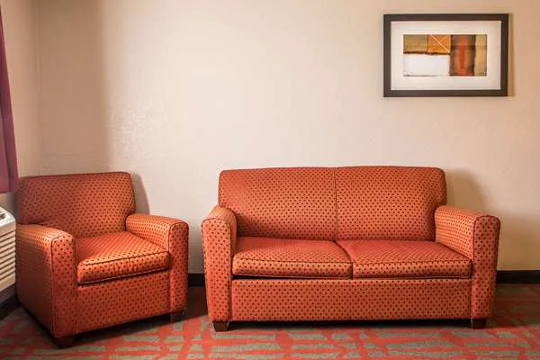 Quality Inn & Suites 4