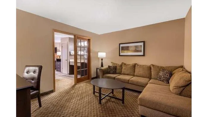 AmericInn by Wyndham Hartford WI 4