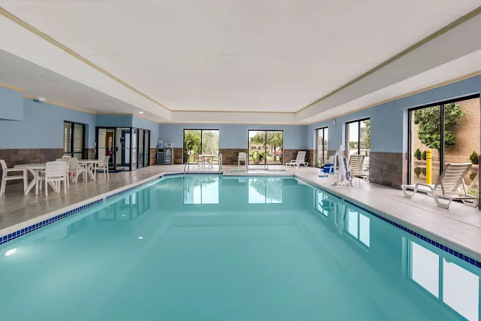 Best Western Waukesha Grand 4