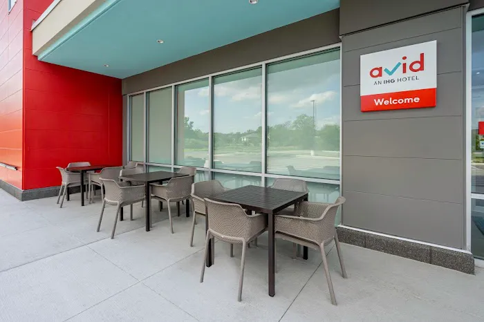 avid hotel Milwaukee West - Waukesha by IHG 4