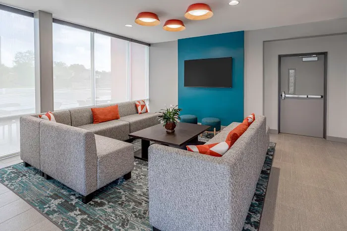 avid hotel Milwaukee West - Waukesha by IHG 4
