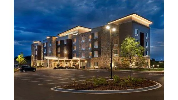 TownePlace Suites Milwaukee Grafton 4