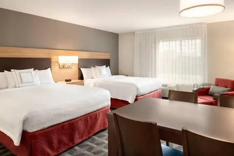 TownePlace Suites Milwaukee Grafton 4