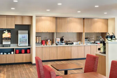 TownePlace Suites Milwaukee Grafton 4