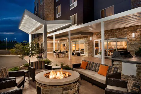 TownePlace Suites Milwaukee Grafton 4
