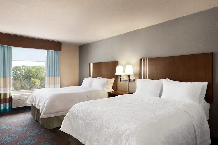 Hampton Inn & Suites Grafton 4