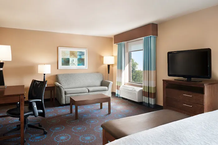 Hampton Inn & Suites Grafton 4