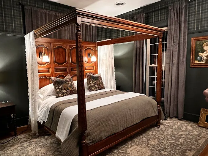 The Highland Heron Inn 4