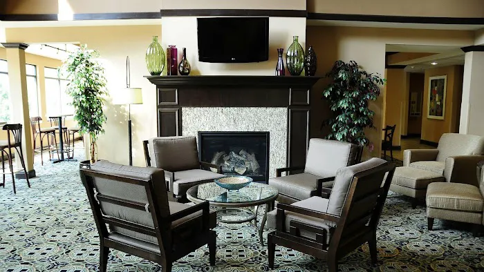Holiday Inn Express & Suites Delafield by IHG 4